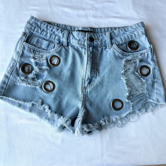 Forever 21 Pants - Forever 21 Light Blue Distressed Jean Shorts w metal grommets Size Medium